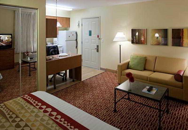 Towneplace Suites By Marriott Portland Гіллсборо Номер фото